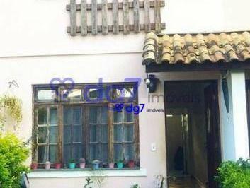 4e882436b3fe969c981afb2d4b7a64da427329db · Sobrado em Condomínio Fechado com 2 Dormitórios e 2 Vagas no Jardim Cambará