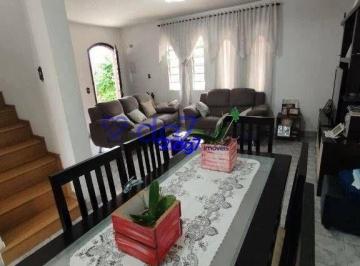 1763daa294010ed0b37995cbd0192acb35a6aefa · Sobrado com Quintal, Churrasqueira e Excelente Localização Próximo à USP