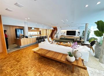 Apartamento · 259m² · 4 Quartos · 1 Vaga · Cobertura com 4 quartos à venda em Copacabana - RJ