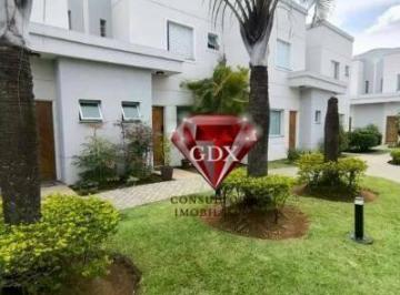 b06f51176eadbbb654e3653d6ac79836e086d2fa · Casa de condomínio totalmente reformada, localizada em uma das regiões mais desejadas da Saúde