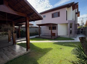 Casa de 3 quartos, Taubaté · Casa com 3 quartos e 360 m² à venda em Estiva
