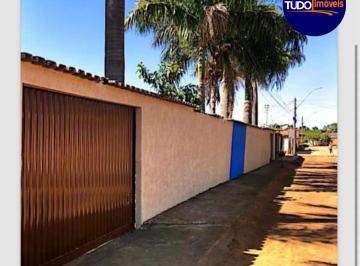 Foto 01 · Casa à venda no Engenho das Lages, Gama-DF: 3 quartos, 2 salas, 2 banheiros, 4 vagas, 200m². Aprovei
