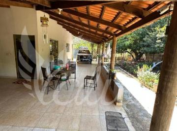 Rural de 4 quartos, Aragoiânia · Chácara em Aragoiânia com 4 quartos, piscina, área gourmet, parquinho e poço semiartesiano murada.
