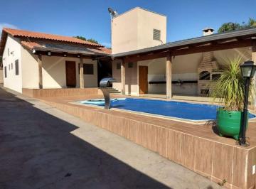 Casa de 3 quartos, Petrópolis · Casa com 3 quartos, 210 m² em venda em Roseiral