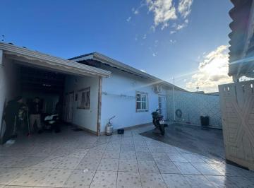 Casa de 2 quartos, Peruíbe · Casa com 2 quartos e área gourmet em Peruíbe.