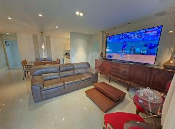 Apartamento de 3 quartos, São Paulo · Apartamento à Venda com 3 Dormitórios no Anália Franco em Localização Privilegiada