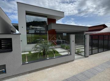 Casa · 160m² · 3 Quartos · 2 Vagas · Casa de alto padrão à venda no Green Village, com 3 dormitórios: 1 suíte com closet e 2 demi-suítes