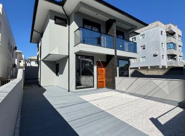 Casa · 100m² · 3 Quartos · 2 Vagas · Sobrado à venda no bairro Nova Palhoça –