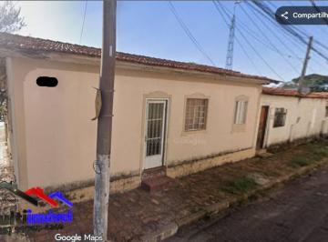 Terreno · 300m² · Vende terreno com 4 casas, Obs. (Verificar aproveitamento das casas).