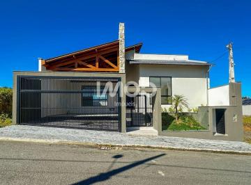 Casa · 350m² · 3 Quartos · 2 Vagas · Casa com Suíte Master + 2 Quartos, Estrada Nova