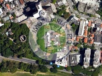 Terreno · 1800m² · Terreno Comercial à Venda em São Cristóvão, Rio de Janeiro - 1.800m² de Área