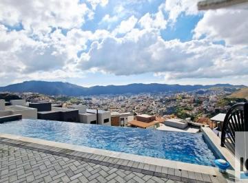 Foto 01 · Casa  em condomínio: 3 quartos, 3 suítes, 2 salas, 4 banheiros, 2 vagas na Jardim Vitória V em Poços