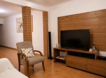 4ab35a9a-64f7-4476-a1ef-9149eb1aedf6 · Sobrado para venda em Jardim Cachoeira com 3 quartos, sendo 1 suíte, 120m²