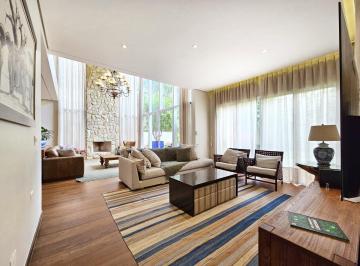 ff65c6d9-eb82-4fc6-a042-f7579b5aae2e · Casa no condomínio Ville Courchevel para venda com 3 quartos, sendo 3 suítes, 390m²