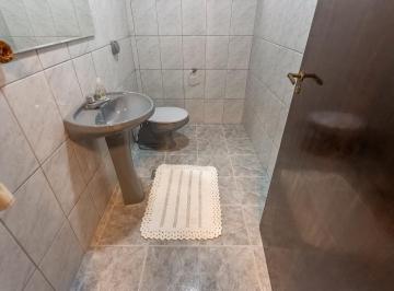 IMG_20260620_092229_000.jpeg · Confortável casa para venda em Vila Guarani (Z Sul) com 3 quartos, 220m² - remaxares#ER8BS