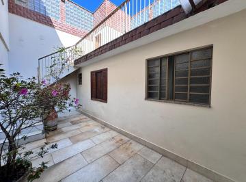IMG_20260618_182505_000.jpeg · Imperdível casa de vila para venda em Planalto Paulista com 4 quartos, sendo 2 suítes, 330m² - remax