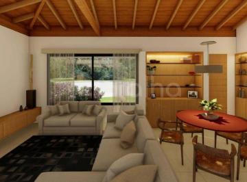 Casa · 251m² · 4 Quartos · 4 Vagas · Casa de 251m² com 4 Dormitórios, sendo 3 suítes no Campeche