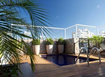 1 · Cobertura de 141 m² com 2 quartos sendo 1 suíte na Trindade