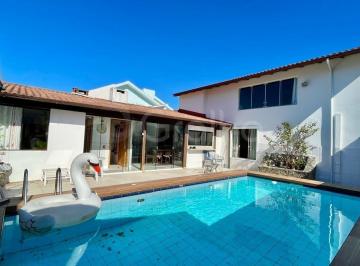 20 piscina · Casa de 250m² com 4 quartos no Itacorubi