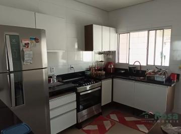 Casa · 140m² · 2 Quartos · 2 Vagas · Casa Encantadora à Venda no Jardim Industriário II – Cuiabá/MT