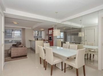 Apartamento · 107m² · 3 Quartos · 2 Vagas · Apartamento à venda no Centro em Balneário Camboriú.