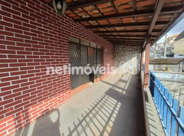 Casa · 227m² · 3 Quartos · 1 Vaga · Ótima casa com potencial para uso residencial ou comercial, em ótima localização no Carlos Prates.
