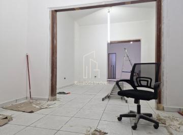 Comercial · 106m² · 2 Quartos · Imperdível: Casa Comercial para Locação em São Paulo-SP na Vila Anastácio com 2 Quartos e 106m² de Á