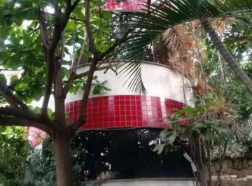 Comercial · 465m² · 7 Vagas · Casa comercial na Rua Cláudio Rossi, N. 678 • 465 m²