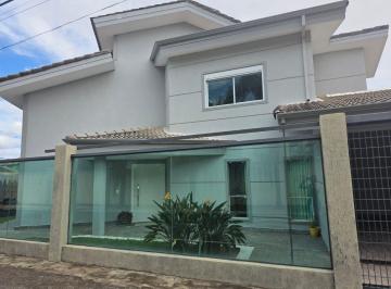 Casa en Aluguel de 3 quartos Lago Sul · ALUGO CASO 3 STS - PISCINA - LAGO SUL - COND À BEIRA LAGO