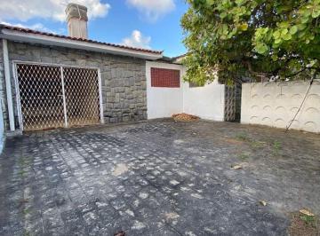 Casa de 4 quartos, João Pessoa · Vendo casa de esquina 16 X 30 no Miramar