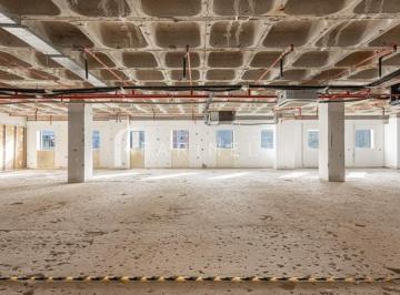 12838-20260514112219_zap.jpg · Sala comercial para locação em fase de acabamento dentro do Shopping Leblon.
