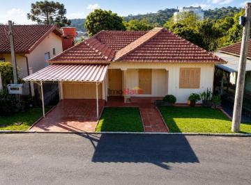 Casa · 420m² · 3 Quartos · 2 Vagas · Casa à Venda no Centro de Igrejinha