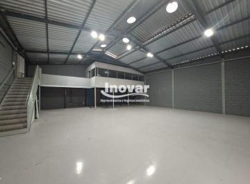 Comercial · 235m² · Galpão Moderno com Área Administrativa,