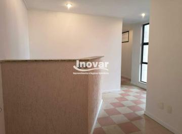 Comercial · 42m² · Sala bem localizada na região hospitalar com aproximadamente 42 m2, piso em laminado, banho, port 24