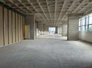 Comercial · 684m² · 11 Vagas · Excelente andar corrido em l, 1ª locação, com aprox 684 m2, com possibilidade de 10 banheiros, 11 va
