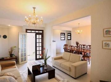 Casa · 300m² · 4 Quartos · Casa à venda em Mangabeiras, BH | 4 quartos (1 suíte), 3 banheiros e espaço gourmet