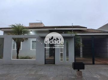 Casa · 215m² · 2 Quartos · 3 Vagas · Um imóvel completo para quem busca conforto, espaço e qualidade de vida!