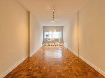 Apartamento · 93m² · 2 Quartos · 1 Vaga · Apartamento 2 dormitórios reformado uma quadra da praia do Boqueirão em Santos