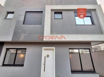 Casa · 113m² · 3 Quartos · 2 Vagas · Sobrado com 3 quartos e 2 vagas para aluguel no Uberaba