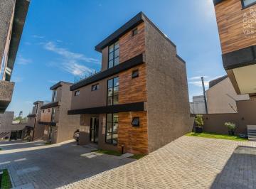 Casa · 234m² · 3 Quartos · 4 Vagas · Casa em Condomínio, 03 Suítes, 04 Vagas, Mercês, Curitiba