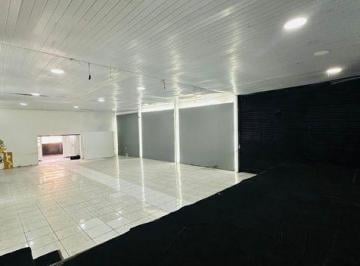 img0 · Casa com 3 Quarto(s) e 2 banheiro(s) para Alugar, 250 m² por R$ 7000 / Mês