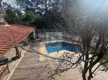 Casa · 389m² · 3 Quartos · 4 Vagas · Casa em condomínio na Granja Viana - 3 dormitórios, piscina, quintal amplo e 4 vagas