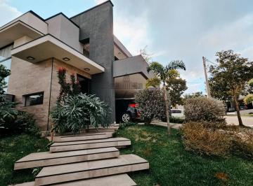 Casa · 360m² · 3 Quartos · 4 Vagas · Oportunidade - Casa em Condomínio - Vivva Residencial Clube Jacareí - Jardim Califórnia - 3 Dormitór