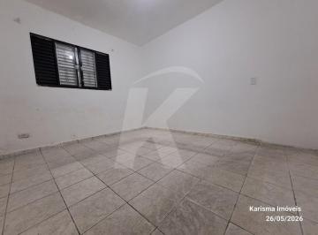 Casa · 35m² · 1 Quarto · Casa com 1 quarto, cozinha e banheiro.