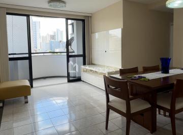 Varanda com tela · Apartamento à venda no Parque Tamandaré, Campos. Confira!