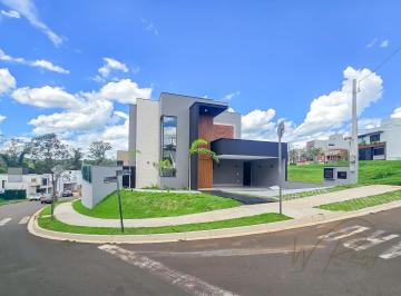 Casa · 231m² · 3 Quartos · 4 Vagas · Casa de Condomínio para venda em Santa Rosa de 231.00m² com 3 Quartos, 3 Suites e 4 Garagens