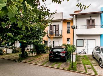 Casa · 242m² · 3 Quartos · 2 Vagas · Casa para venda em Granja Viana de 241.50m² com 3 Quartos, 1 Suite e 2 Garagens