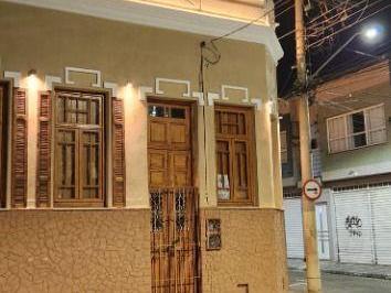 9dd1e7100703b77695e82bc55f9e09d8403e0dfc · Casa com 4 dormitórios para alugar, 134 m² por R$ 5.279,39/mês - Centro - Mogi das Cruzes/SP