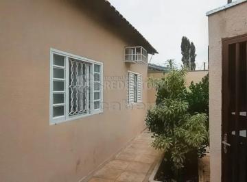 Casa · 200m² · 3 Quartos · 2 Vagas · Casa 3 dormitórios com varanda gourmet.