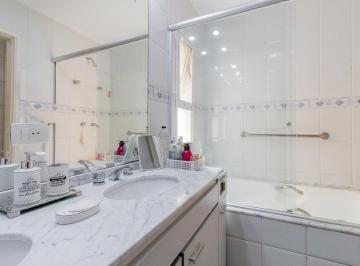 428f4c76-3dce-47e7-b058-da3cd81b469d · Casa no condomínio New England condominium para venda com 4 quartos, sendo 4 suítes, 462m²